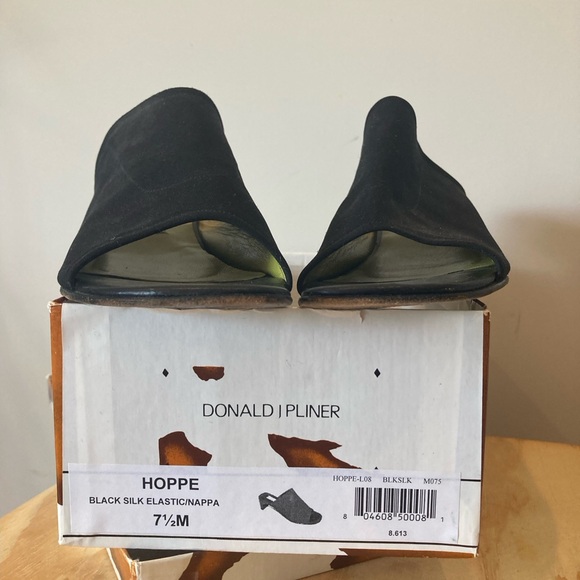 Donald J Pliner Hoppe Black silk elastic / nappa size 7.5 M - Picture 2 of 9